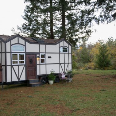 tiny-house-envy-tudor