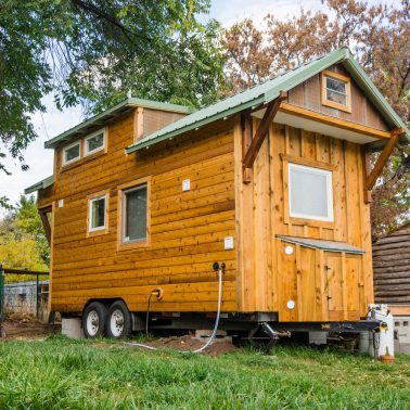 tiny-house-envy-bookworm