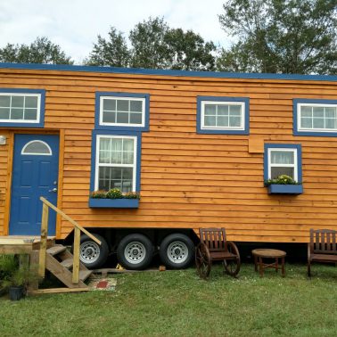 tiny-house-envy-royal-iris