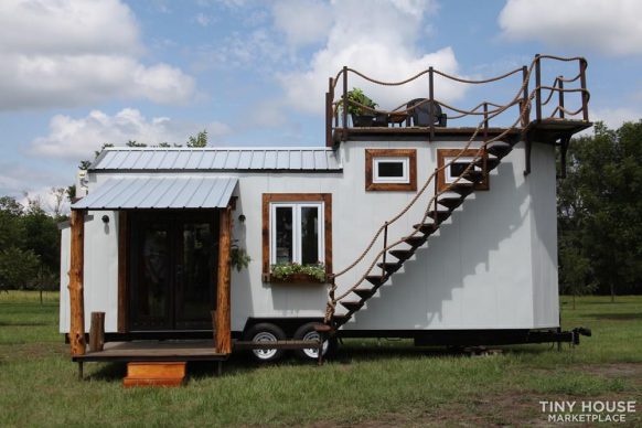 tiny house top deck