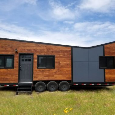 32 ' tiny house